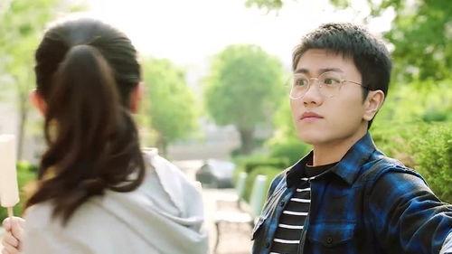 可爱同学在线吃瓜视频,趣味横生瞬间集锦