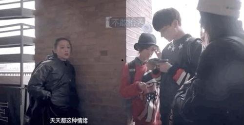 吃瓜走一波视频,揭秘热门视频背后的故事